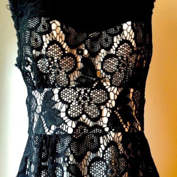 B. Darlin Black Lace Dress XL - Picture 5 of 12